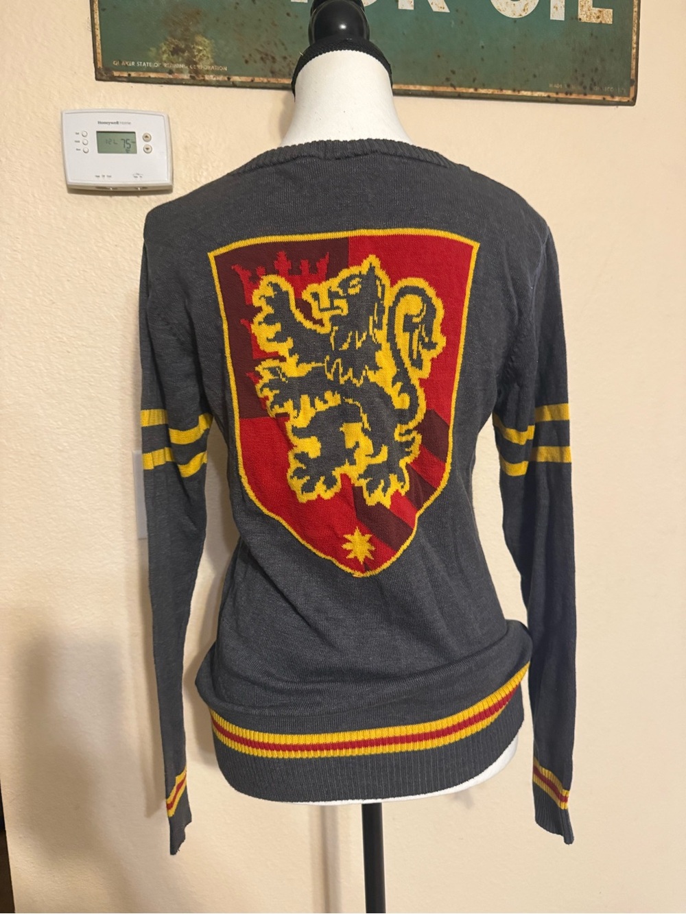 Harry Potter Gryffindor Cardigan Women Small Gray Knit Sweater Button Up